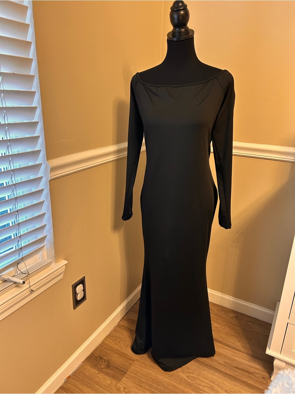 Timeless Black Long-Sleeve Maxi Dress